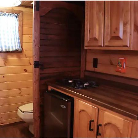 Storybook Village Pine Cove Exterior foto